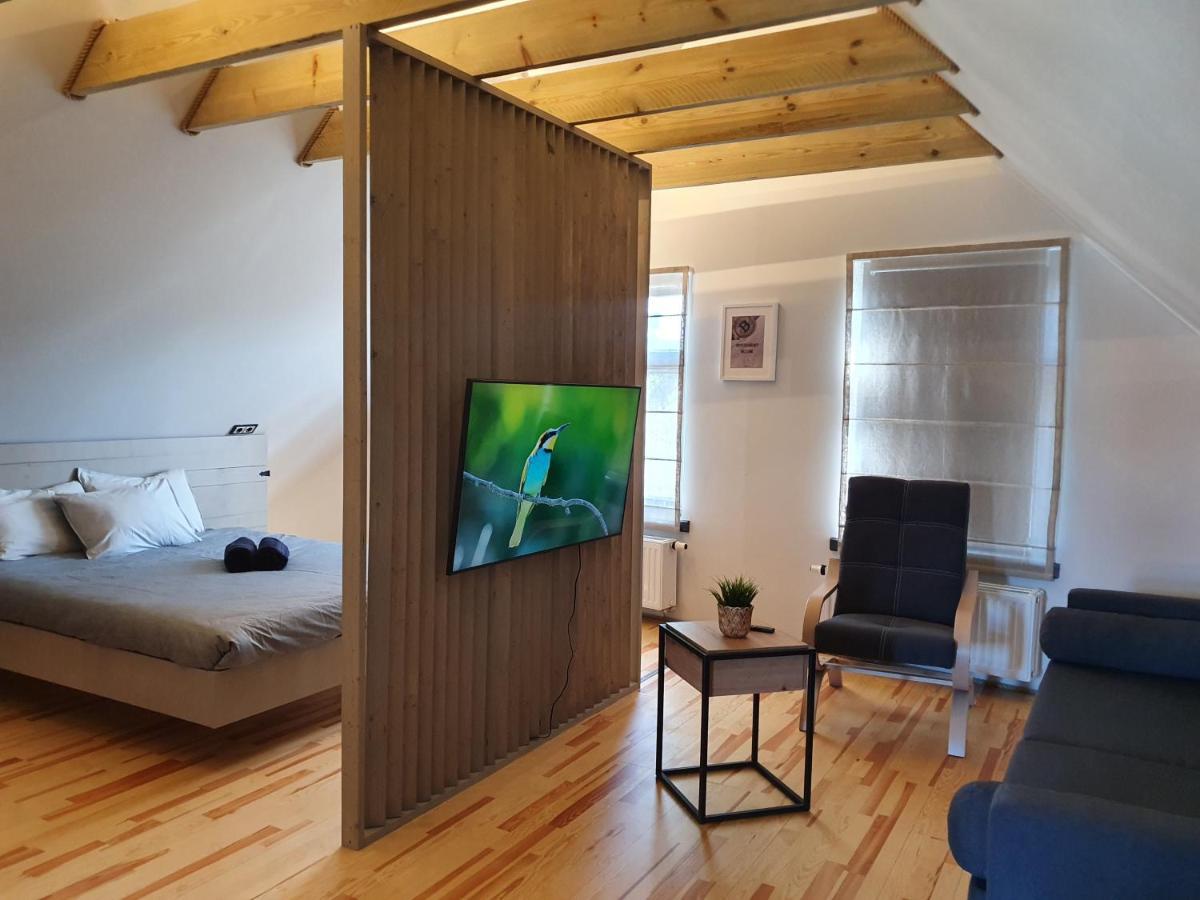Kk Apartment فنتسبيلز المظهر الخارجي الصورة